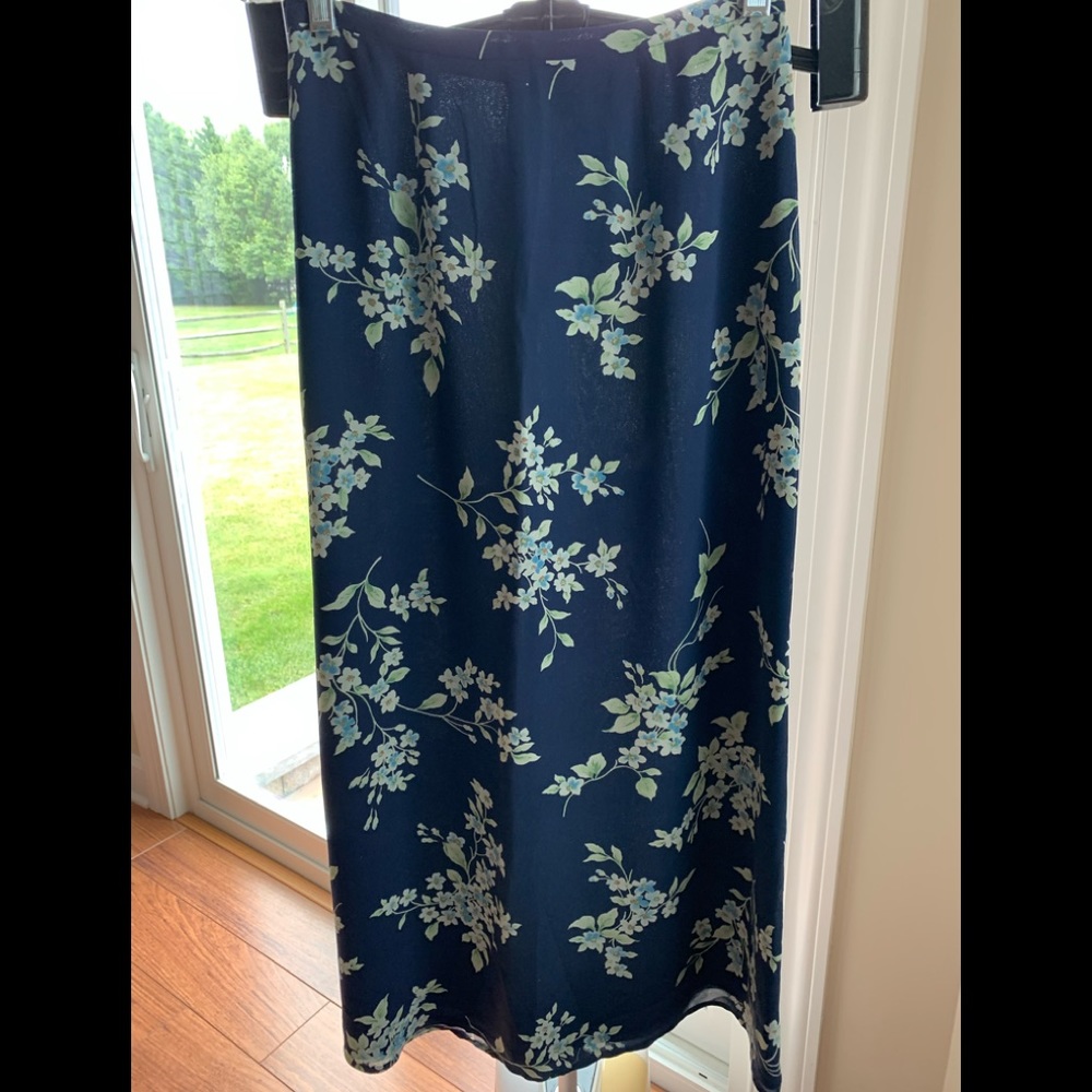 Ann Taylor Silk Long Skirt Blue Floral Size 4
